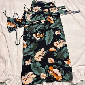 SHEIN 2 pc Floral Print Dress with Tropical Design